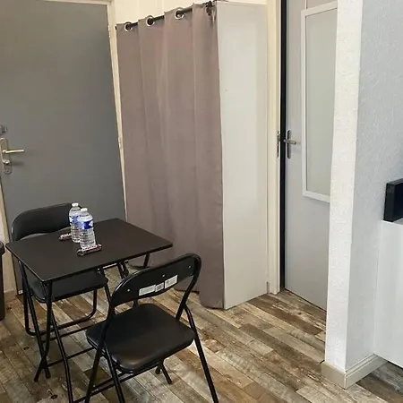 Croutelle Rez De Chaussee Proche Centre Ville